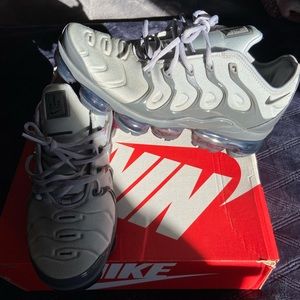 Air vapor max plus